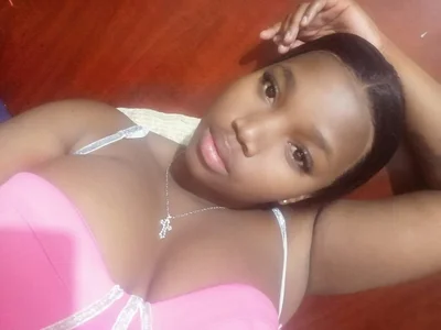 Dinnah_Tina webcam livesex profile in athletic cams